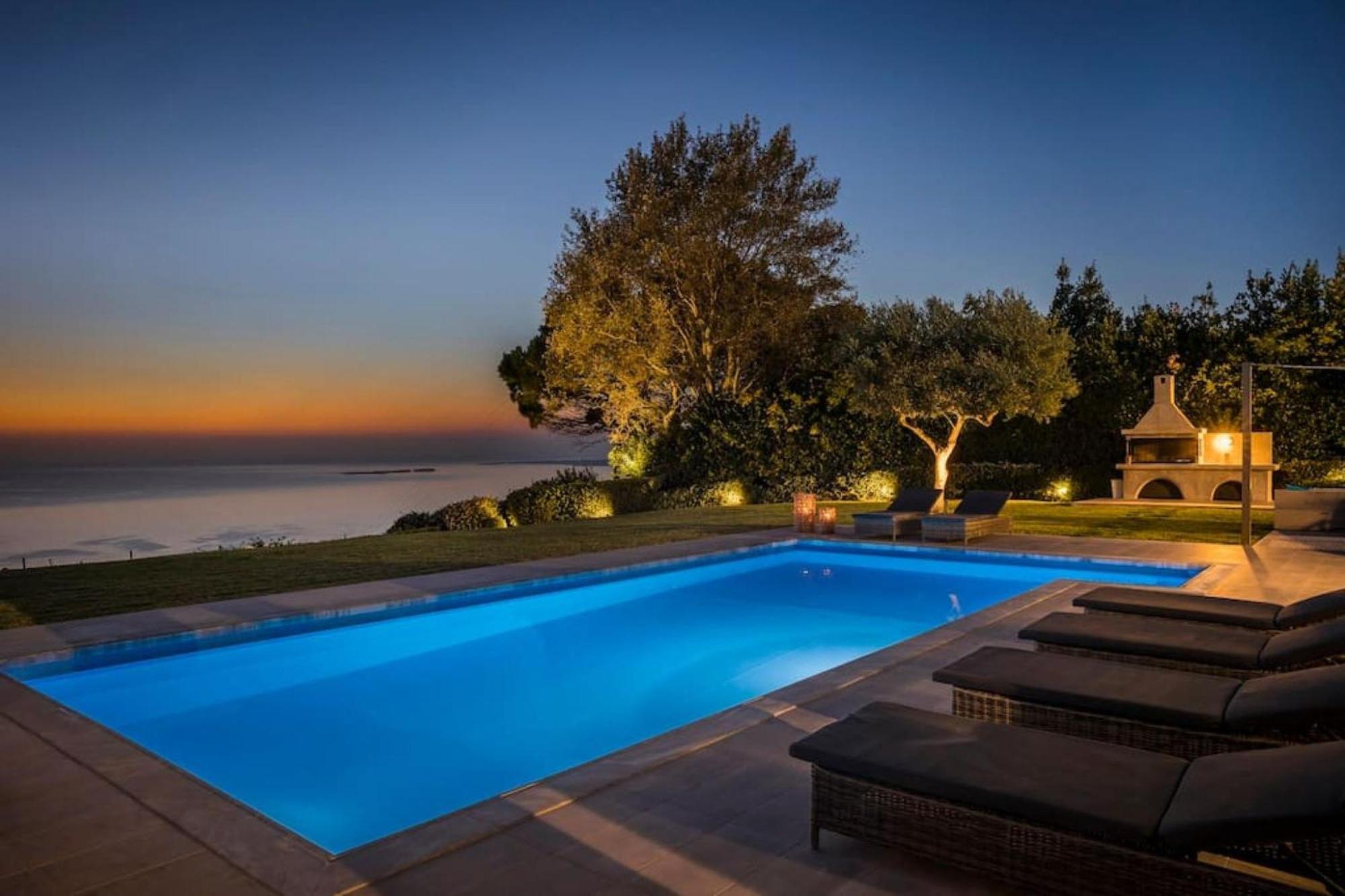 Grande Azzurro In Lakithra Villa Exterior photo