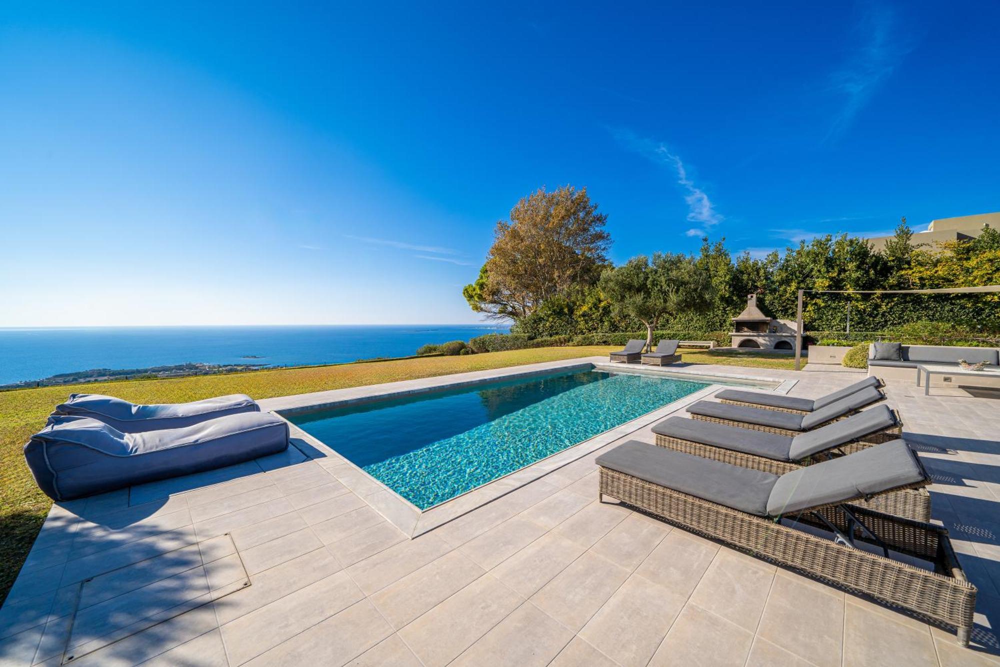 Grande Azzurro In Lakithra Villa Exterior photo