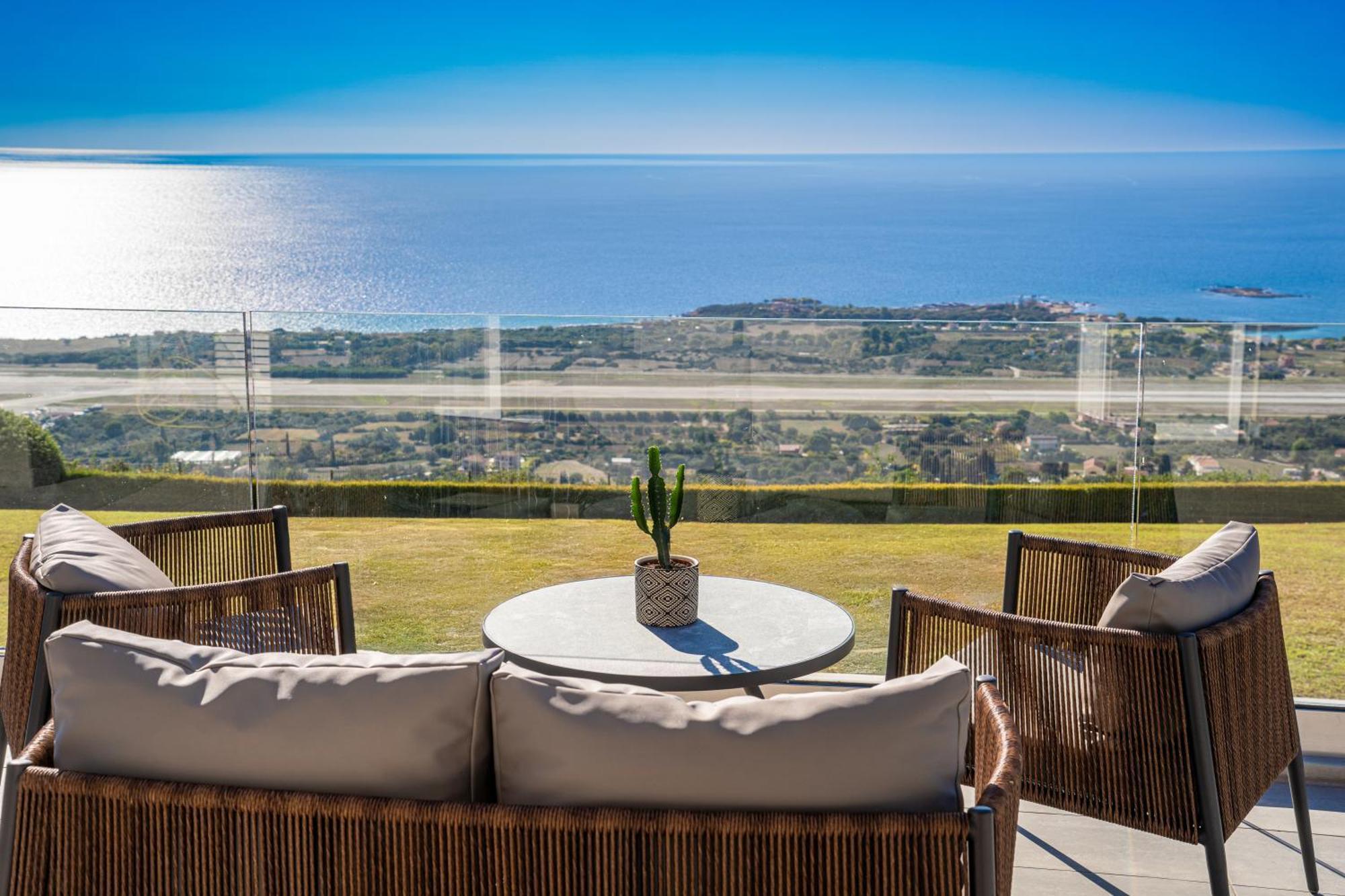 Grande Azzurro In Lakithra Villa Exterior photo