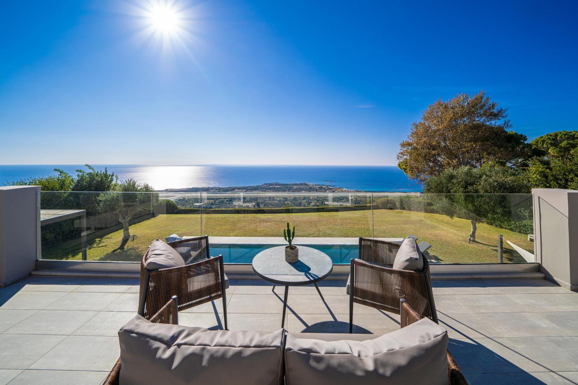 Grande Azzurro In Lakithra Villa Exterior photo
