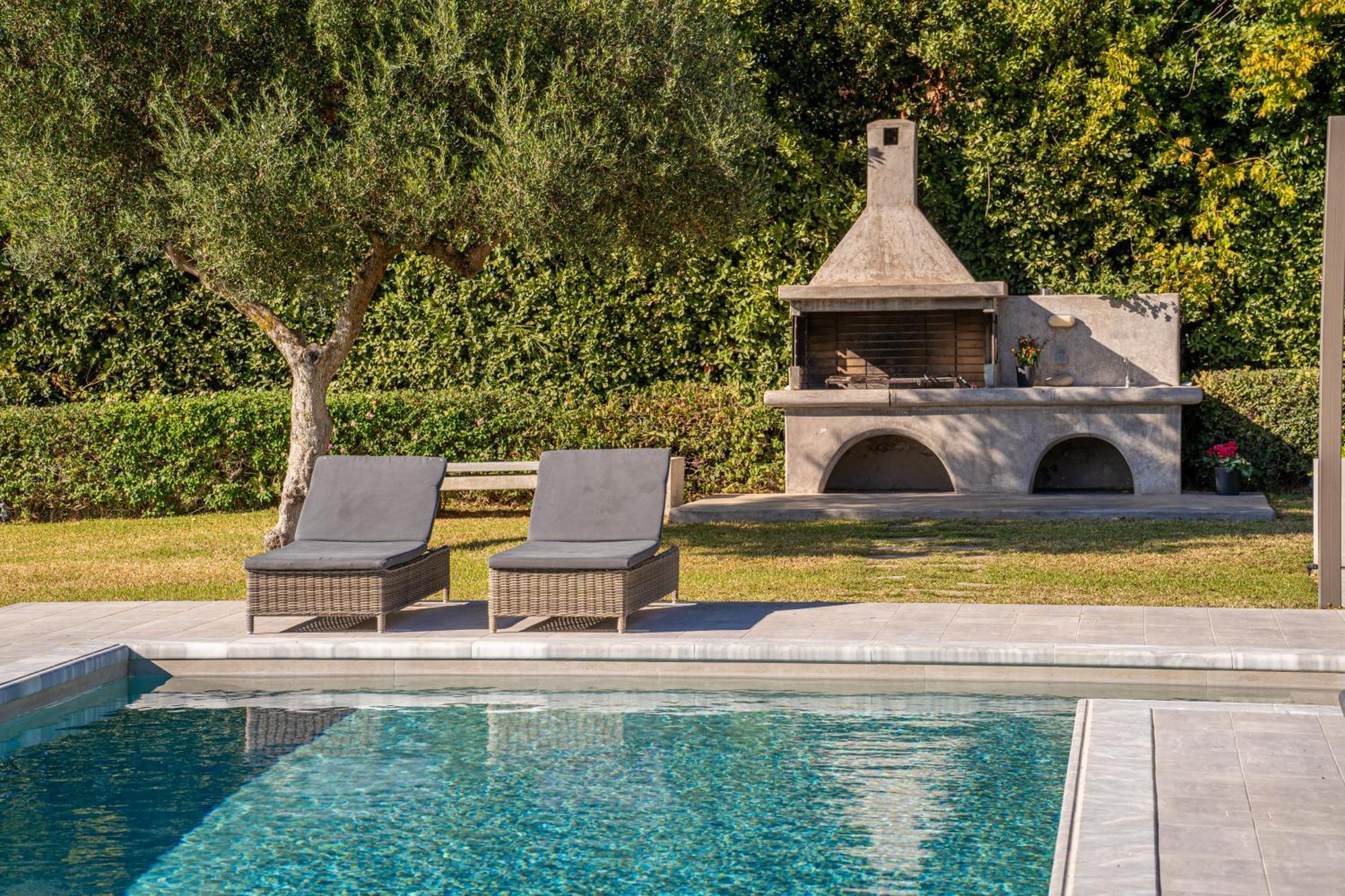 Grande Azzurro In Lakithra Villa Exterior photo